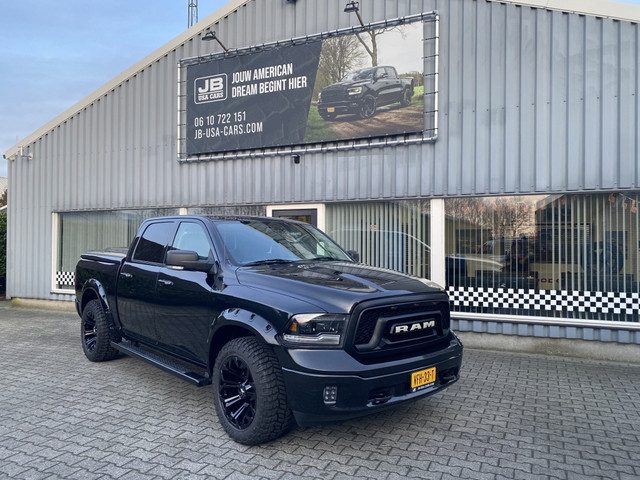 Dodge Ram 5.7 V8 4x4 Black Edition N.A.P.