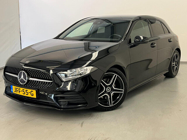 Mercedes-Benz A-Klasse 200 AMG Night Edition / Sfeerverlichting