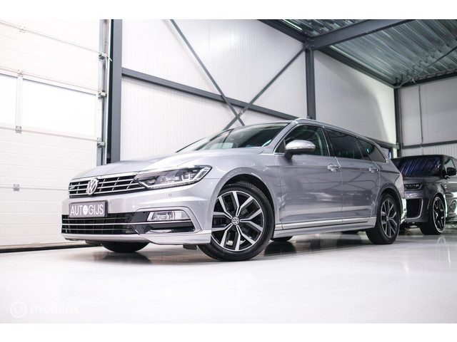 Volkswagen Passat Variant 1.4 TSI ACT Highline Business R | VC | ACC | Camera | Alcantara | Trekhaak