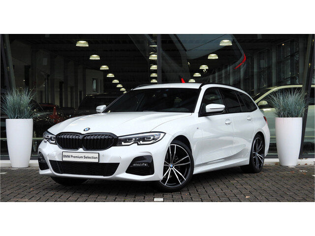 BMW 3 Serie touring 320i High Executive M Sport Automaat