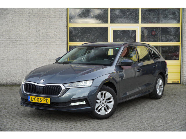 Škoda Octavia Combi 1.0 e-TSI Automaat! Business Edition BJ2021 Lmv 16" | Led V+A | Pdc | Navi | Dyn