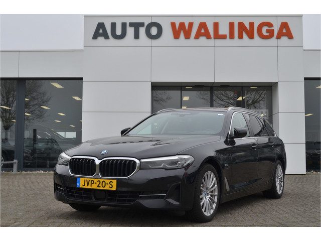 BMW 5 Serie touring 530e Leer | Head Up | Stuur-Stoelverw v+a | Adapt Cr | Sfeerverl.|