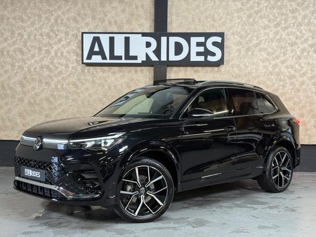 Volkswagen Tiguan 1.5 eTSI R-Line Edition |Pano |Keyless | 360 Camera | Massage | Sfeerverlichting