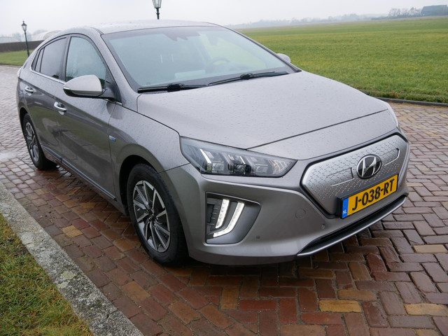 Hyundai IONIQ Premium EV 38 kWh FULL ** 11499 NETTO **