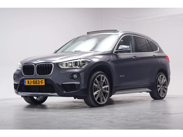 BMW X1 xDrive20i High Executive [ Panoramdak Hud Lederen Sportstoelen ]