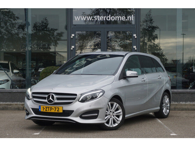 Mercedes-Benz B-Klasse 180 AMBITION Style l Facelift uitvoering l Xenon l PTS l Privacy glas l trekh