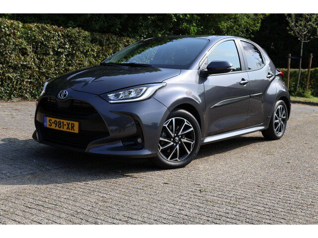 Toyota Yaris 1.5 Hyb. Dynamic|Rijklaarprijs|12 maanden BOVAG garantie
