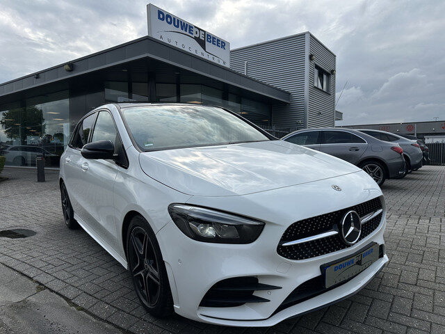 Mercedes-Benz B-Klasse 180 AMG