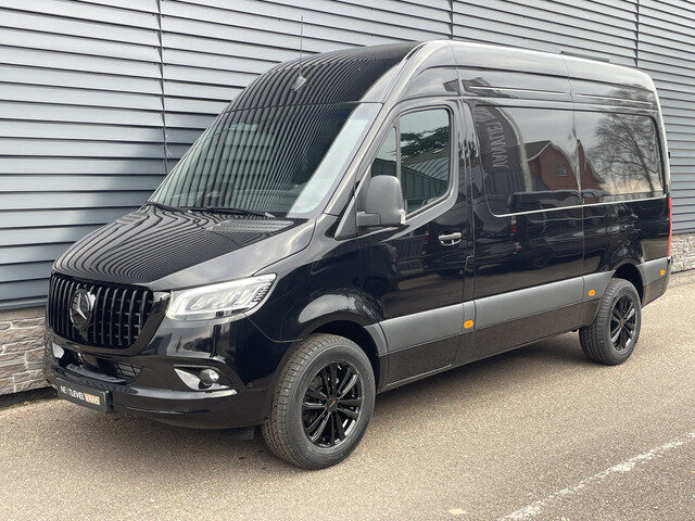Mercedes-Benz Sprinter 319 CDI AUTOM.L2H2 RWD 190 PK 3.5 T CAMERA / NAVI