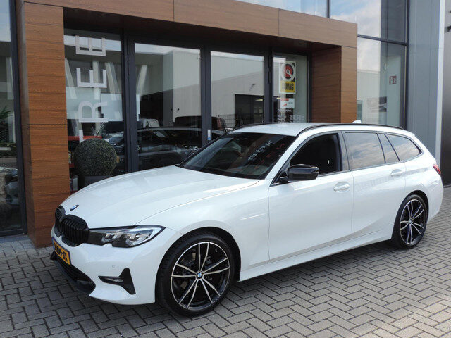 BMW 3 Serie touring 318i Executive Ed. Sportline AUTOMAAT 68.000km | 19'' | NLauto | HarmanKardon |