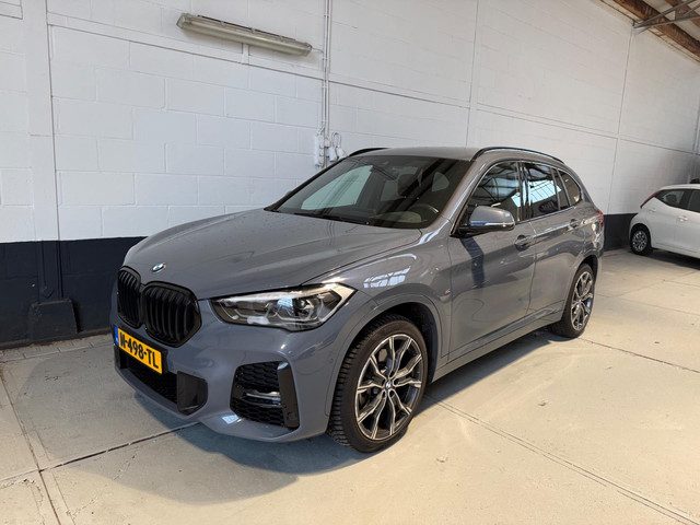 BMW X1 SDrive20i Business Edition / M-Sport / 178 PK / AUTOMAAT / NAVIGATIE / 1E EIGENAAR / NL-AUTO