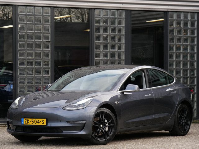 Tesla Model 3 LONG RANGE AWD 75kWh/ TREKHAAK/