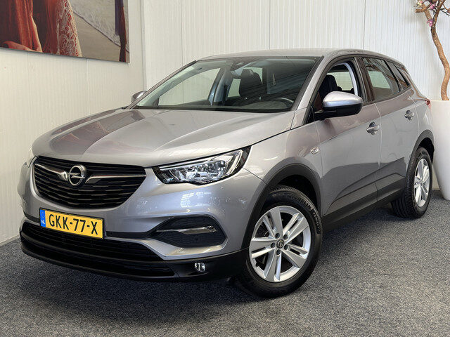 Opel Grandland X 1.2 TURBO EDITION