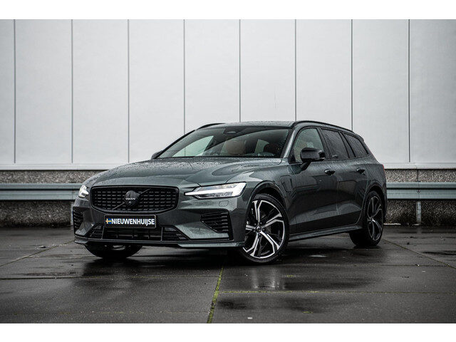 Volvo V60 2.0 T6 Plug-in hybrid AWD Ultra Dark