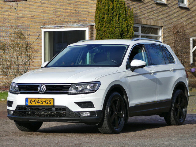 Volkswagen Tiguan 1.4 TSI 4Motion | standkachel | verwarmd stuur | trekhaak | achteruitrijcamera