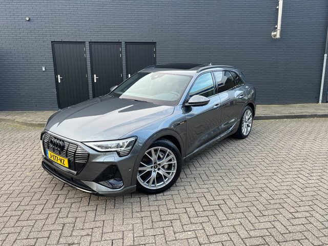 Audi e-tron 55 quattro S edition 408PK SOH 95% Panoramadak 360Cam Leer Trekhaak