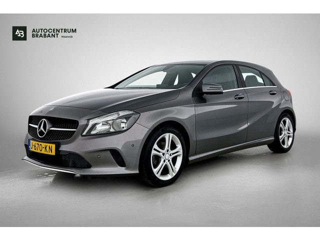 Mercedes-Benz A-Klasse 180 Prestige (NAVIGATIE, STOELVERWARMING, PARKEERSENSOREN, CRUISE, STUURBEDIE