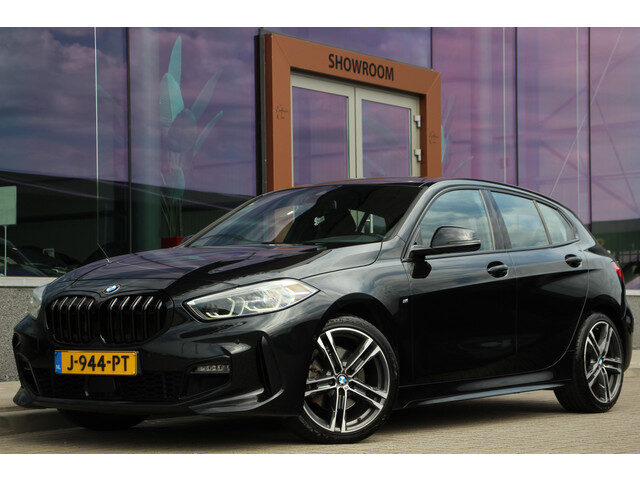 BMW 1 Serie 118i M-Sport | Digitale cockpit | Leder | camera | DAB