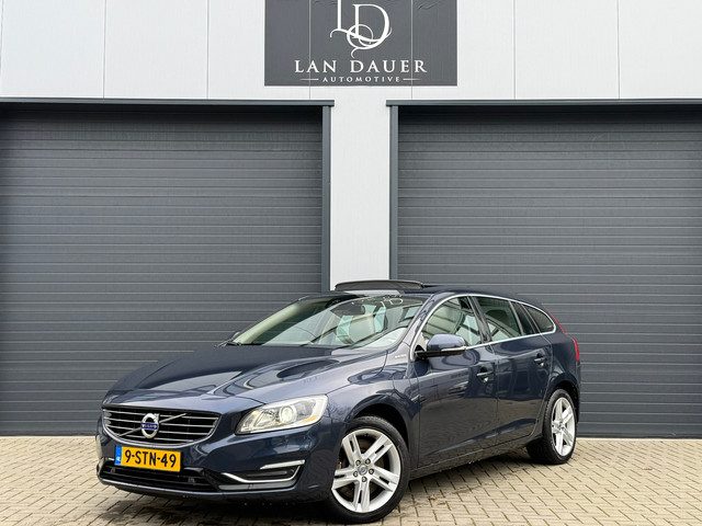 Volvo V60 2.4 D6 AWD Plug-In Hybrid / SCHUIFDAK / TREKHAAK