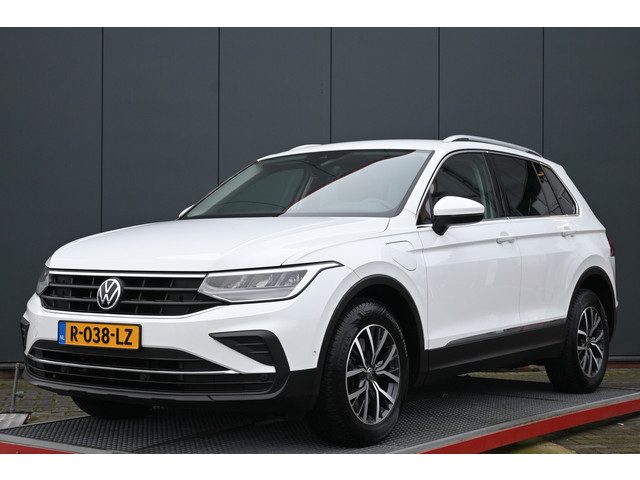 Volkswagen Tiguan 1.4 TSI eHybrid Business+