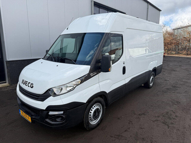Iveco Daily 35S14V L2H2 Automaat Airco 3500kg Trekgewicht