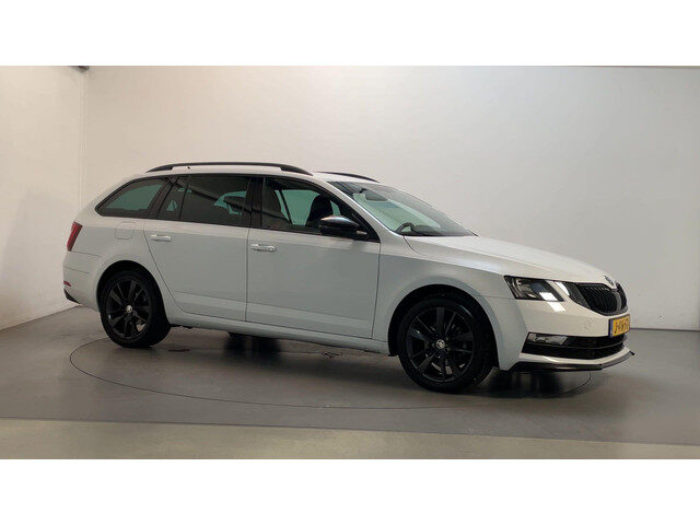 Škoda Octavia Combi 1.0 TSI Greentech Sport Business Navigatie DAB+ Parkeersensoren App-Connect