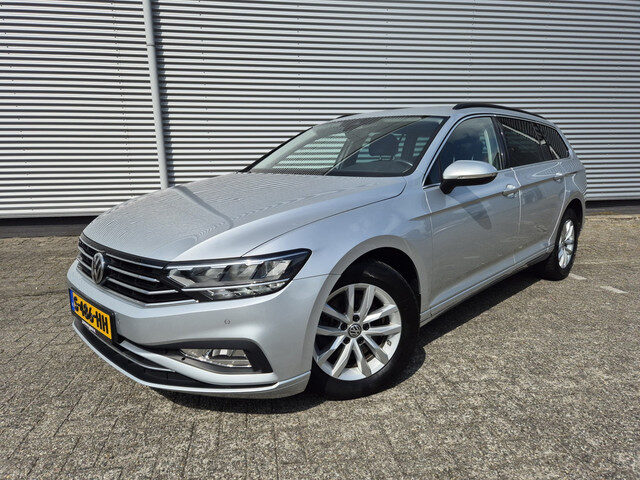 Volkswagen Passat Variant 1.5 TSI Comfort Business New Model,Navigatie,ACC,parkeersensoren