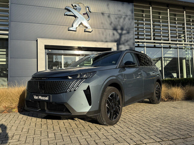 Peugeot 5008 1.2 Hybrid 145 Allure