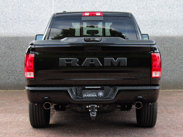 Dodge Ram 1500 5.7L V8 SLT Classic Night Edition CrewCab 4x4 |Camera |Prins LPG |Cover op laadbak |R