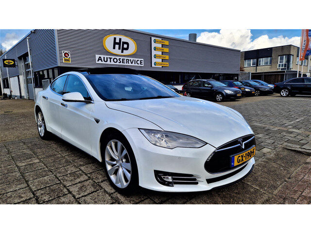 Tesla Model S 70D Base