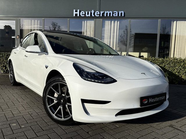 Tesla Model 3 Standard RWD Plus Panoramadak/ Leder
