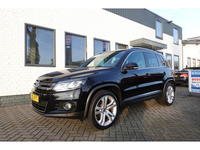 Volkswagen Tiguan 1.4 TSI Club & Lounge Edition Automaat Panorama Trekhaak afn