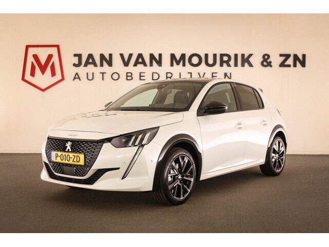 Peugeot 208 1.2 PureTech GT Pack | NIEUW OP VOORRAAD | PANORAMADAK | CAMERA