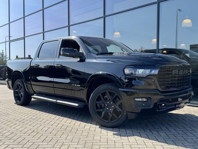 Dodge Ram 1500 Laramie Night Hurricane