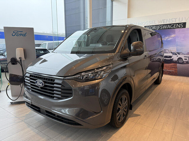 Ford Transit Custom 340 2.5 PHEV L2H1 Limited