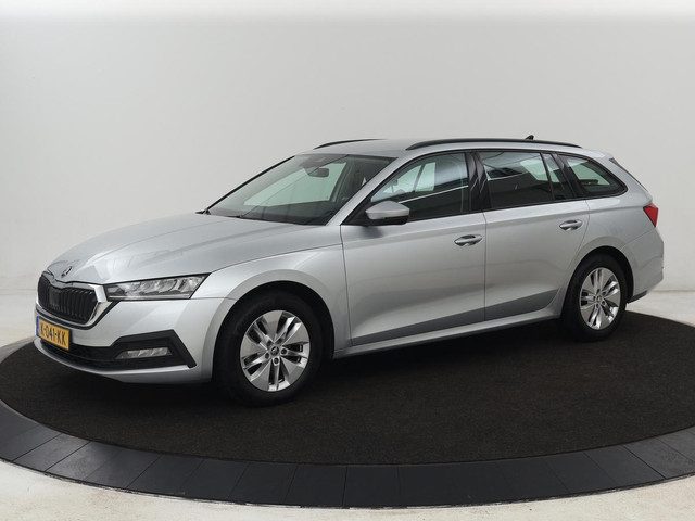 Škoda Octavia 1.0 e-TSI Ambition | Stoelverwarming | Trekhaak |