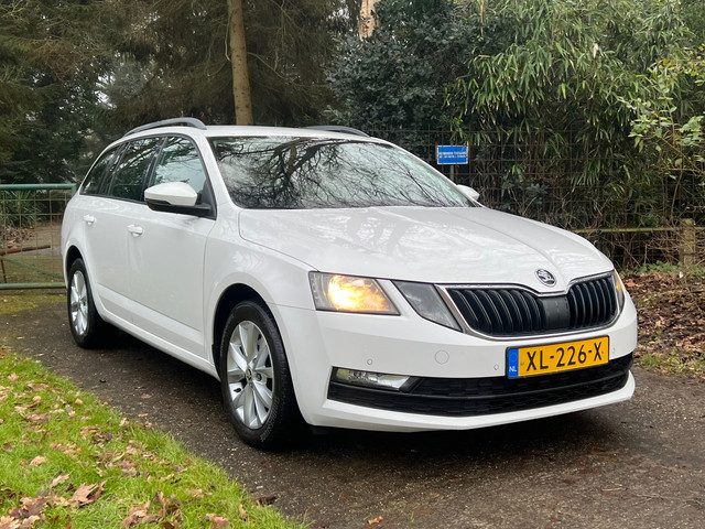 Škoda Octavia Combi 1.0 TSI Greentech Ambition Business | DSG + Navi + Cruise