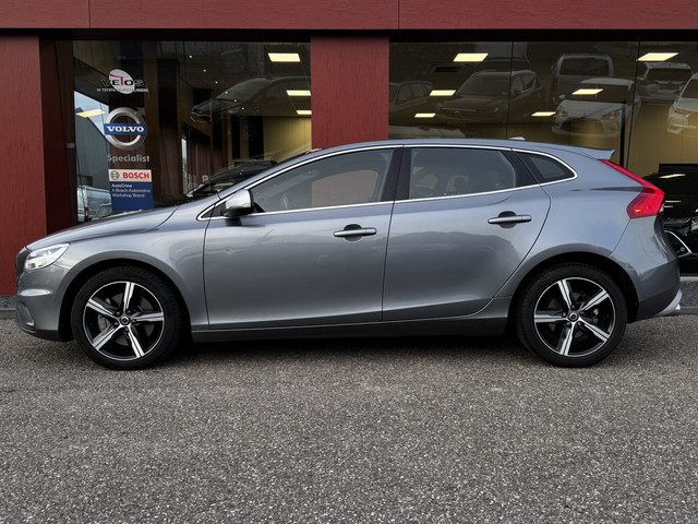 Volvo V40 2.0 T4 Business Sport | Automaat | Nav | CarPlay | Trekhaak
