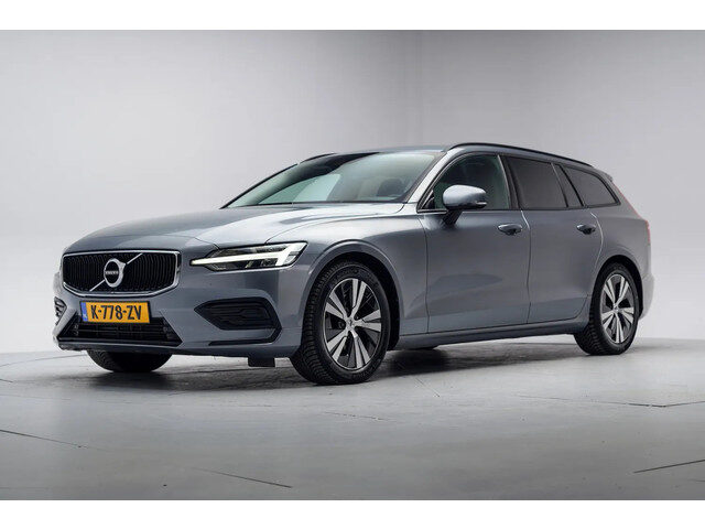 Volvo V60 2.0 B3 Momentum Advantage Aut. [ Adapt.cruise Camera Navi LED ]