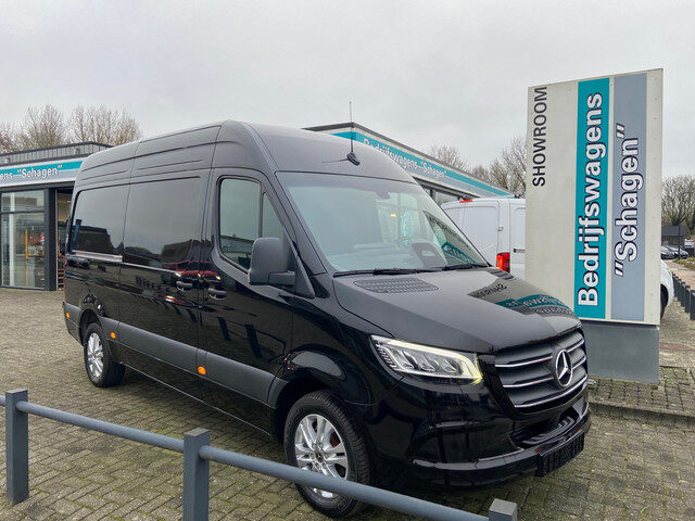 Mercedes-Benz Sprinter 319 CDI L2H2 2x Schuifdeur | Facelift | 3.5T Trekhaak | LED | Gev. stoel
