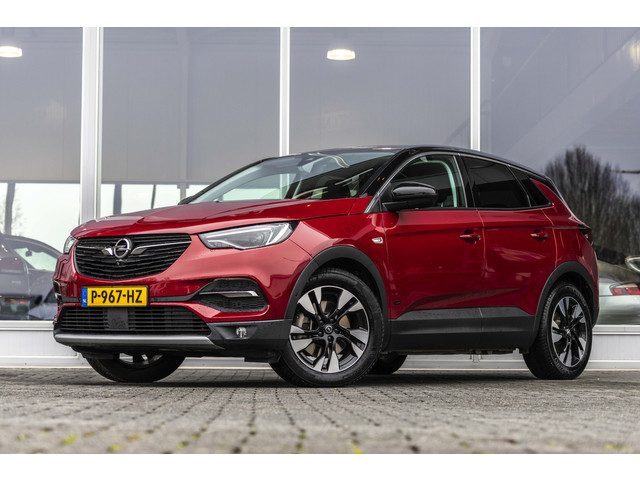 Opel Grandland X 1.6 Turbo Hybrid4 Ultimate