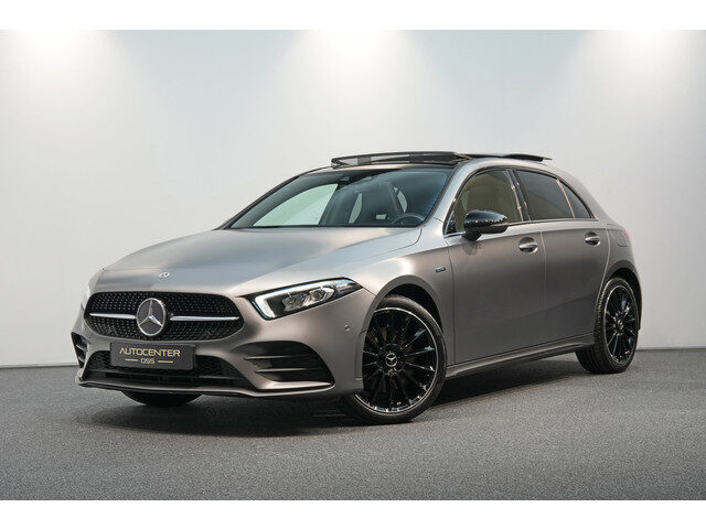 Mercedes-Benz A-Klasse 250 e AMG MATGRIJS