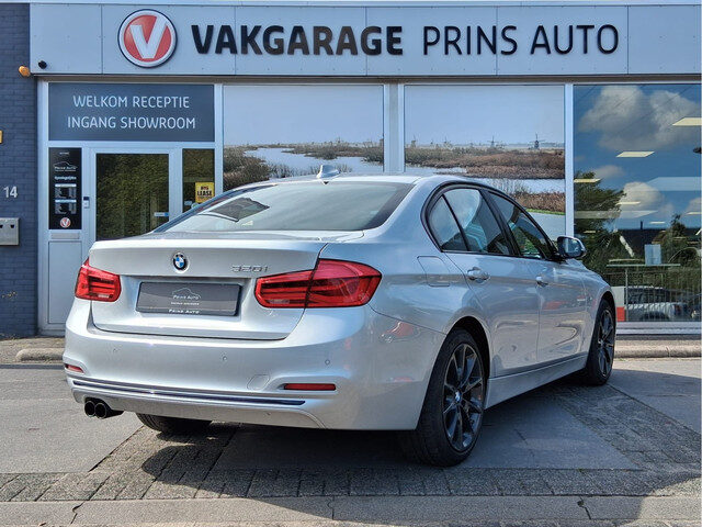 BMW 3 Serie 320i Executive