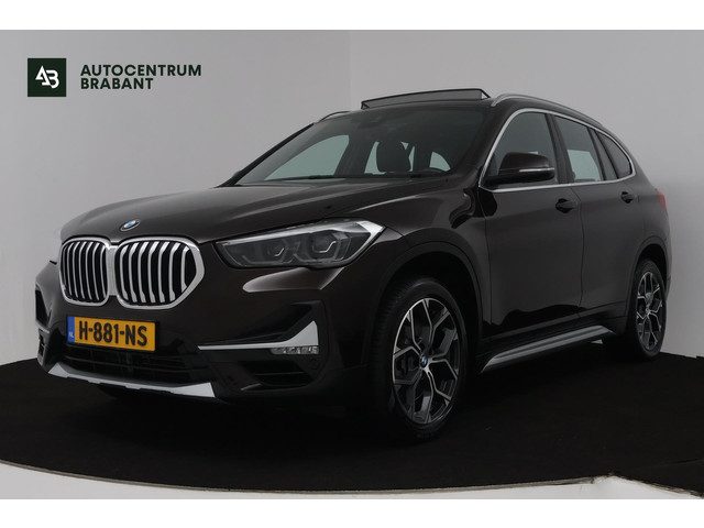 BMW X1 SDrive20i VDL Nedcar Edition (PANORAMADAK, ACHTERUITRIJCAMERA, STOELVERWARMING, DEALER ONDERH