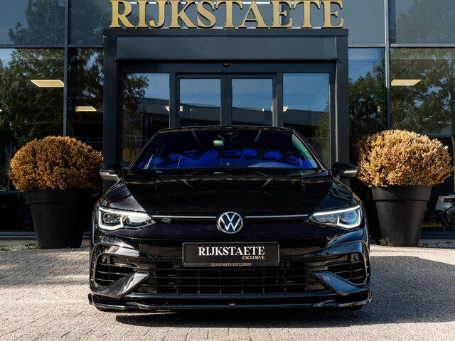 Volkswagen Golf 2.0 TSI R 4Motion|PANO|H&K|AKRAPOVIC|MILLTEK