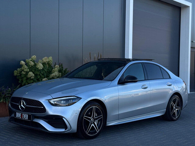 Mercedes-Benz C-Klasse 300 e AMG Line 2023 PANO NAVI AMBIENT WIDESCREEN CAMERA CR CONTR