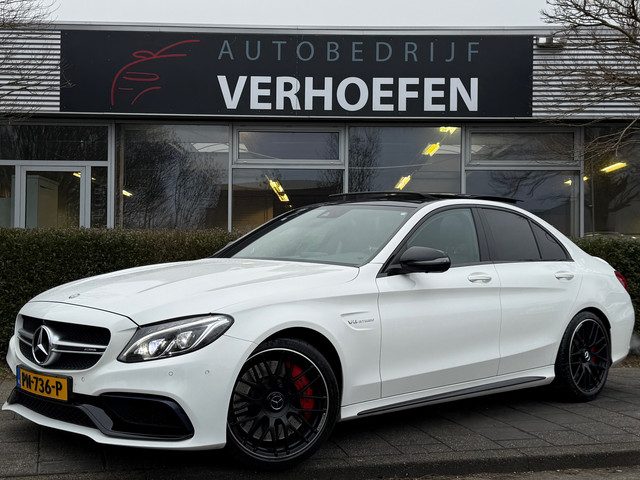 Mercedes-Benz C-Klasse AMG C63S - DOWNPIPE - STAGE 2 - 1E LAK - 360 CAMERA - PANORAMADAK - BURMESTER