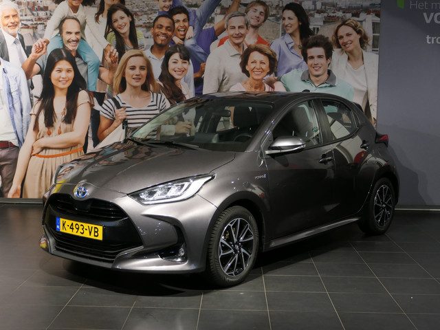 Toyota Yaris 1.5 Hybrid Business Plus - Occasion Lease vanaf €634 p/m