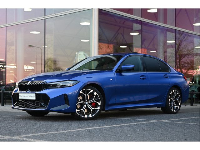 BMW 3 Serie 330i xDrive M Sport Automaat