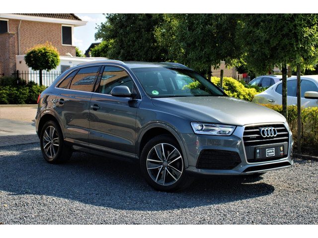 Audi Q3 2.0 TFSI Quattro Sport line | S-tronic | Trekhaak | LEER |